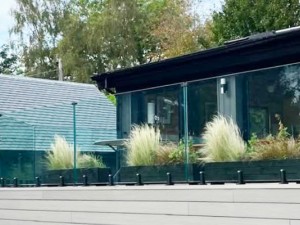Frameless Glass Balustrading: The Technical Benefits of using Glass Spigots