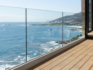 PosiGlaze Frameless Balustrade, Engineered for Compliance: The UK Installer’s Technical Choice