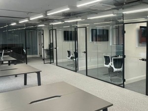 Dynamik: Revolutionising Office Spaces with Seamless Glass Partitions